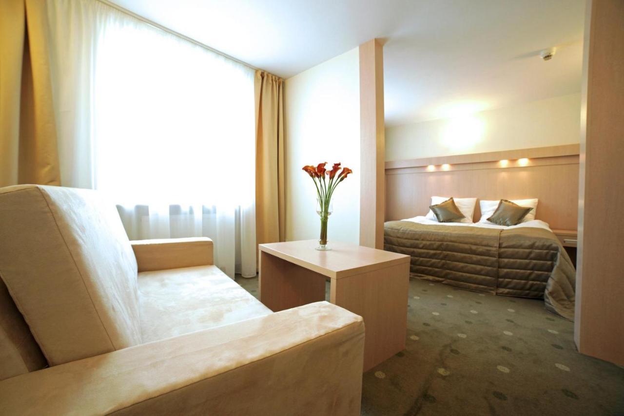 Hotel Cieplice Medi & Spa Jelenia Góra Екстериор снимка