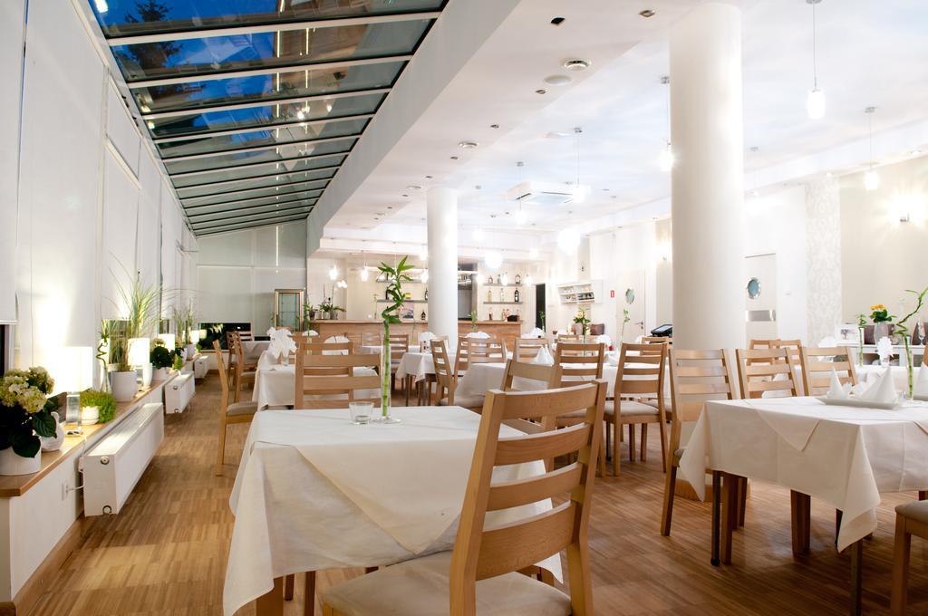 Hotel Cieplice Medi & Spa Jelenia Góra Екстериор снимка