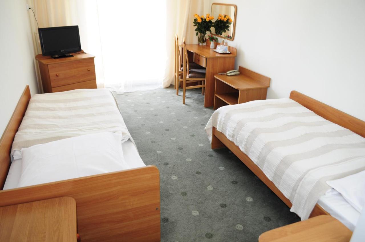Hotel Cieplice Medi & Spa Jelenia Góra Екстериор снимка