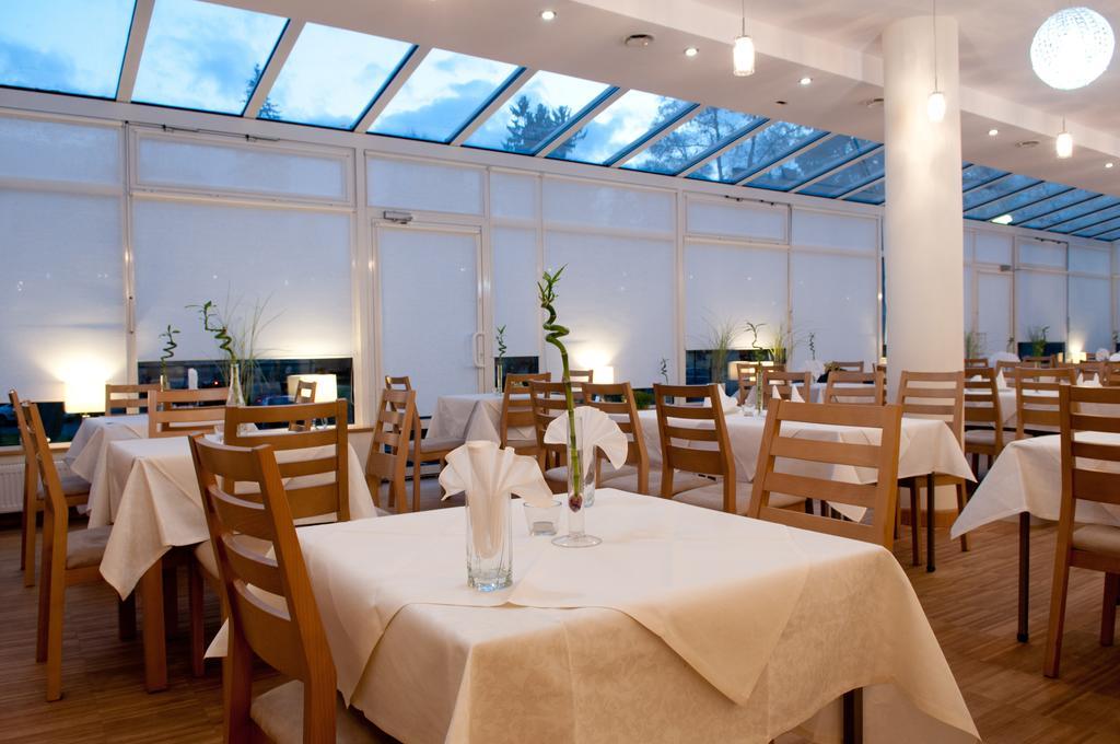 Hotel Cieplice Medi & Spa Jelenia Góra Екстериор снимка