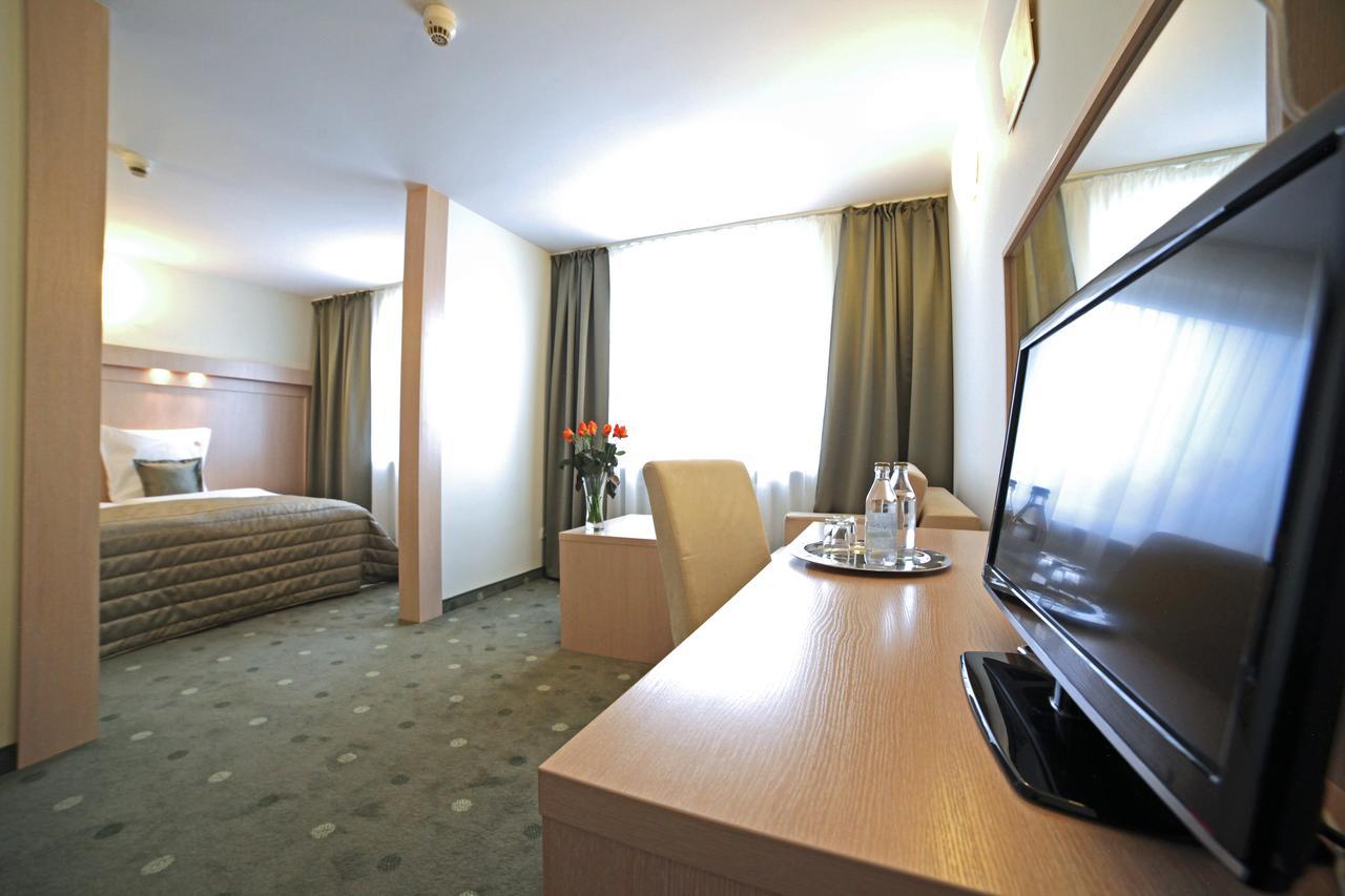 Hotel Cieplice Medi & Spa Jelenia Góra Екстериор снимка